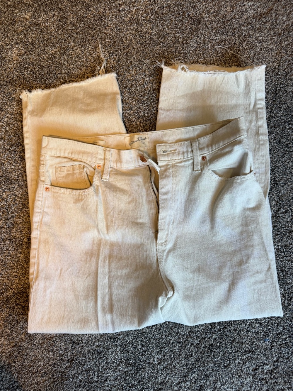 Universal Thread Cream Straight-Leg Women’s Jeans